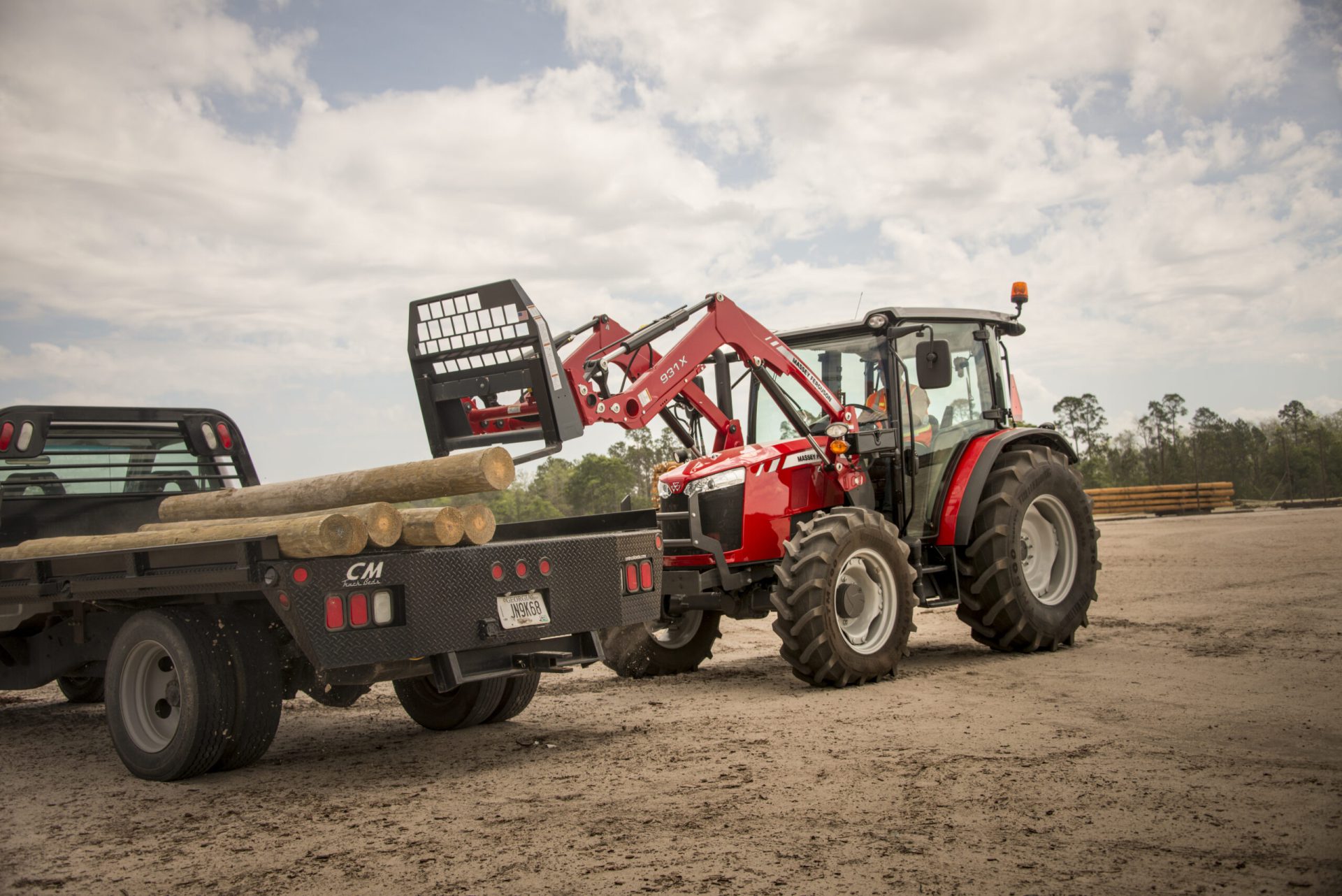 Tracteur Massey Ferguson 4700 globale