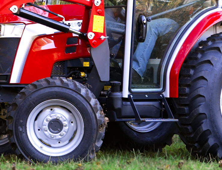 Tracteur Massey Ferguson 1M carburant niveau du sol Tracteur Massey Ferguson 1M carburant niveau du sol