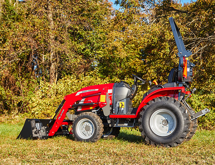 Tracteur Massey Ferguson 1M avec loader Tracteur Massey Ferguson 1M avec loader
